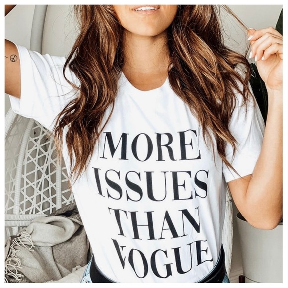 ✨LAST ONE✨MORE ISSUES THEN VOGUE GRAPHIC TEE - Picture 2 of 4